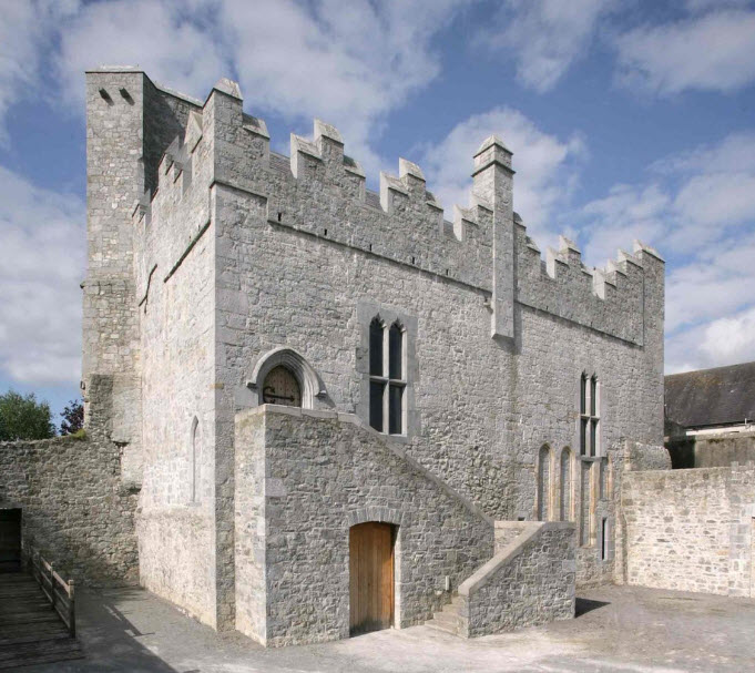 Desmond Castle, Ireland